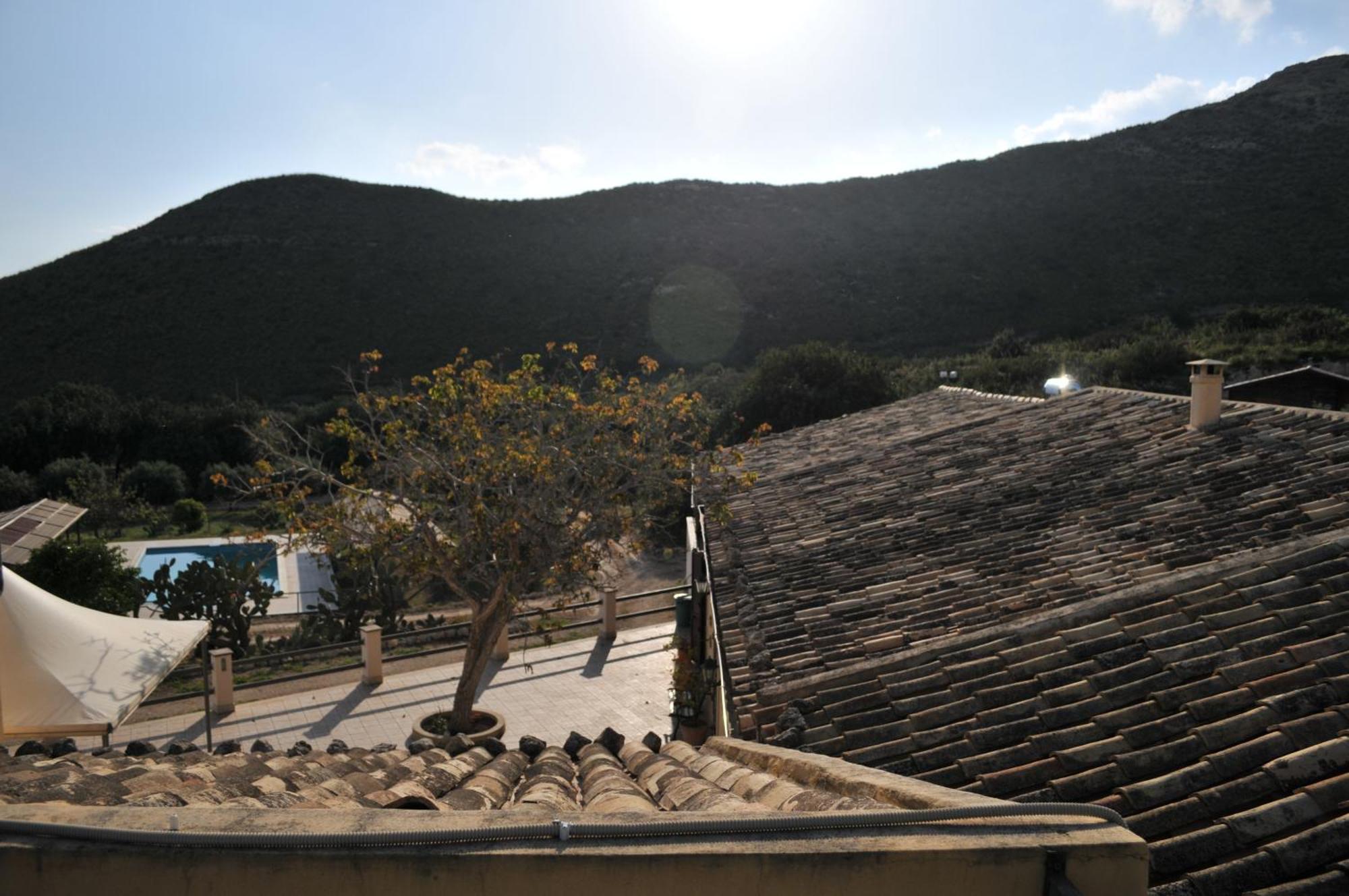 הוילה נוטו Agriturismo Timpa Del Sole מראה חיצוני תמונה