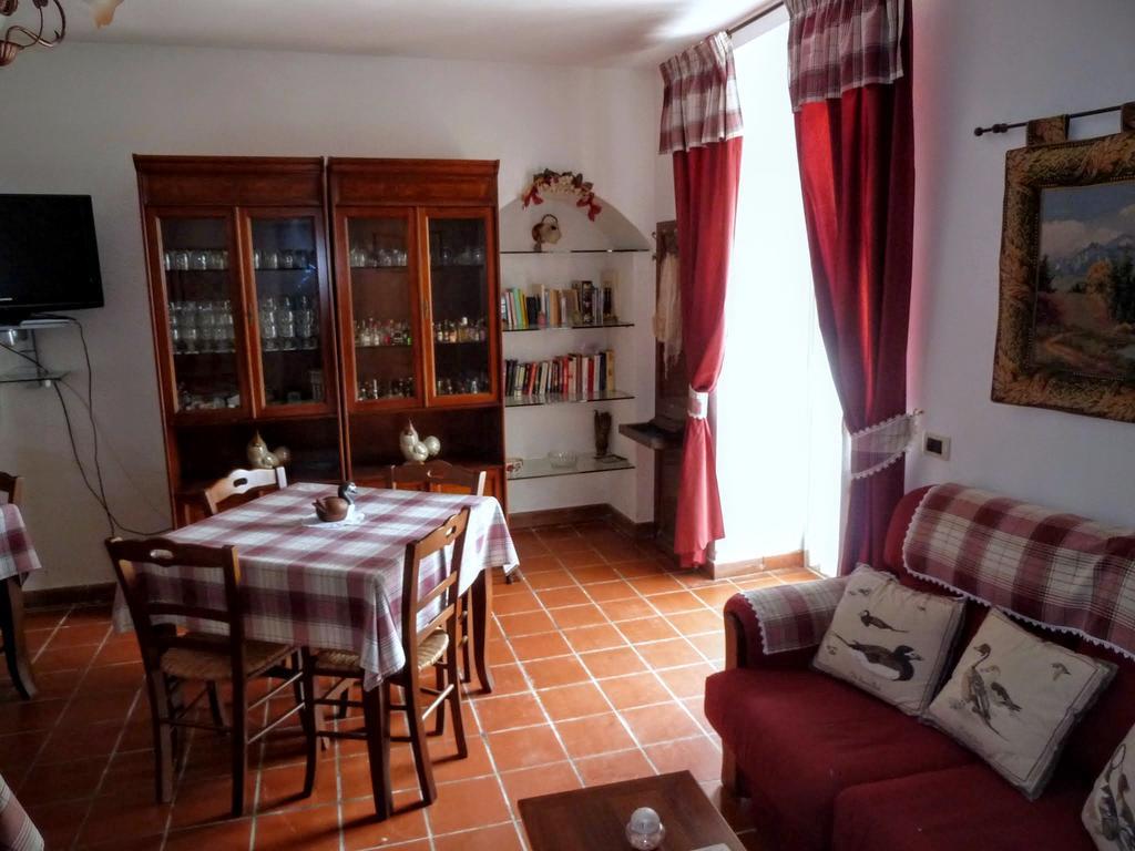 הוילה נוטו Agriturismo Timpa Del Sole מראה חיצוני תמונה